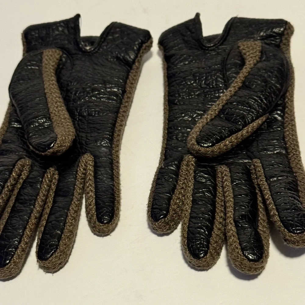 Aris Novakid Women’s M Gloves Black Tan Trim Buckles Accent Lined Vintage